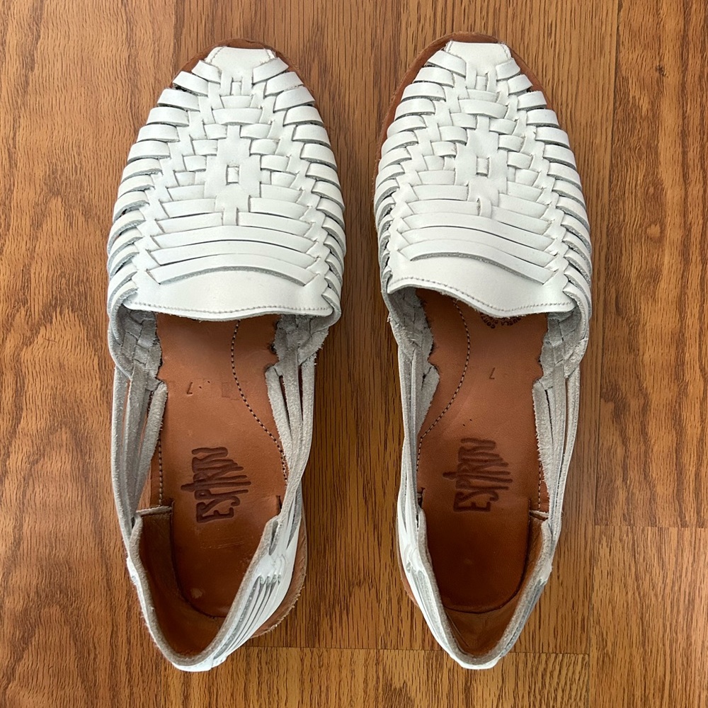 Espiritu huarache size 7 white